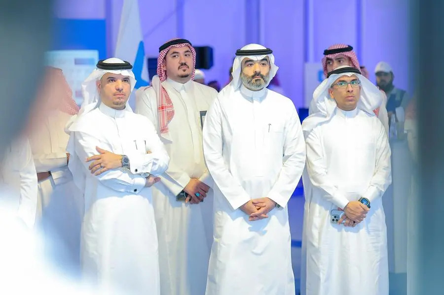 %d9%88%d8%b2%d9%8a%d8%b1 %d8%a7%d9%84%d8%a7%d8%aa%d8%b5%d8%a7%d9%84%d8%a7%d8%aa %d9%8a%d9%82%d9%81 %d9%85%d9%8a%d8%af%d8%a7%d9%86%d9%8a%d9%8b%d8%a7 %d8%b9%d9%84%d9%89 %d8%ac%d8%a7%d9%87%d8%b2%d9%8a