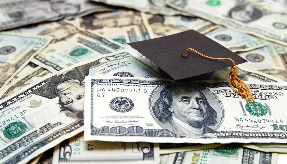 %d9%83%d9%8a%d9%81 %d8%aa%d9%86%d8%b9%d9%83%d8%b3 %d8%a3%d8%b2%d9%85%d8%a9 %d9%82%d8%b1%d9%88%d8%b6 %d8%a7%d9%84%d8%b7%d9%84%d8%a7%d8%a8 %d8%b9%d9%84%d9%89 %d8%a7%d9%84%d8%a7%d9%82%d8%aa%d8%b5%d8%a7