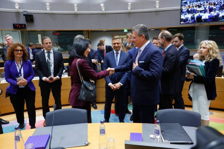 %d8%a3%d9%88%d8%b1%d9%88%d8%a8%d8%a7 %d8%a7%d9%84%d9%85%d8%aa%d9%81%d8%a7%d8%a6%d9%84%d8%a9 %d8%aa%d8%a3%d9%85%d9%84 %d9%81%d9%8a %d8%a7%d8%aa%d9%81%d8%a7%d9%82 %d9%85%d8%b9 %d8%a3%d9%85%d8%b1%d9%8a