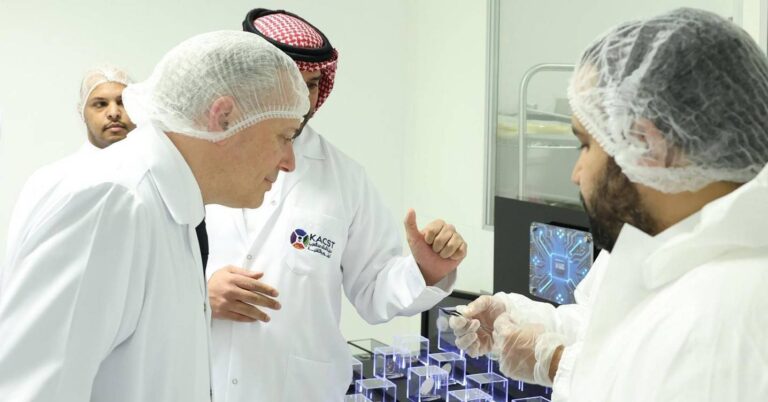 %d9%88%d8%b2%d9%8a%d8%b1 %d8%a7%d9%84%d8%a7%d8%aa%d8%b5%d8%a7%d9%84%d8%a7%d8%aa %d8%a7%d9%84%d8%b3%d8%b9%d9%88%d8%af%d9%8a %d9%8a%d9%86%d8%a7%d9%82%d8%b4 %d9%85%d8%b9 %d9%83%d8%a8%d9%8a%d8%b1 %d9%85