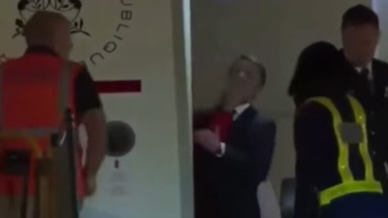 %d8%b5%d9%81%d8%b9%d8%a9 %d9%85%d9%86 %d8%a7%d9%84%d8%b3%d9%8a%d8%af%d8%a9 %d8%a7%d9%84%d8%a3%d9%88%d9%84%d9%89 %d8%b9%d9%84%d9%89 %d9%88%d8%ac%d9%87 %d9%85%d8%a7%d9%83%d8%b1%d9%88%d9%86 %d8%aa