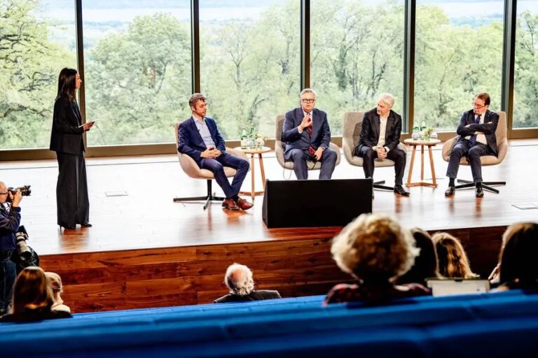 %d8%a7%d9%84%d8%b4%d8%a8%d9%83%d8%a9 %d8%a7%d9%84%d8%b7%d8%a8%d9%8a%d8%a9 %d8%a7%d9%84%d8%b3%d9%88%d9%8a%d8%b3%d8%b1%d9%8a%d8%a9 %d8%aa%d9%86%d8%b6%d9%85 %d8%a5%d9%84%d9%89 %d8%b4%d8%a8%d9%83%d8%a9