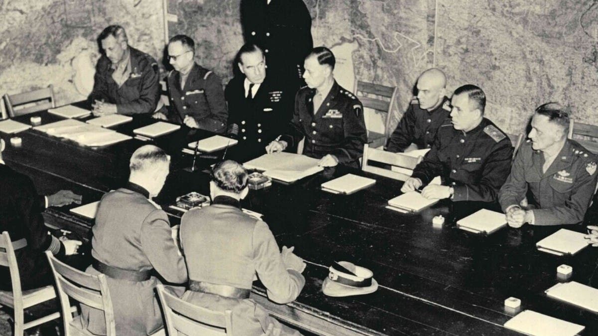 %d9%82%d8%b5%d8%a9 %d8%a7%d8%b3%d8%aa%d8%b3%d9%84%d8%a7%d9%85 %d8%a3%d9%84%d9%85%d8%a7%d9%86%d9%8a%d8%a7 %d9%88%d9%86%d9%87%d8%a7%d9%8a%d8%a9 %d8%a7%d9%84%d8%ad%d8%b1%d8%a8 %d8%a7%d9%84%d8%b9