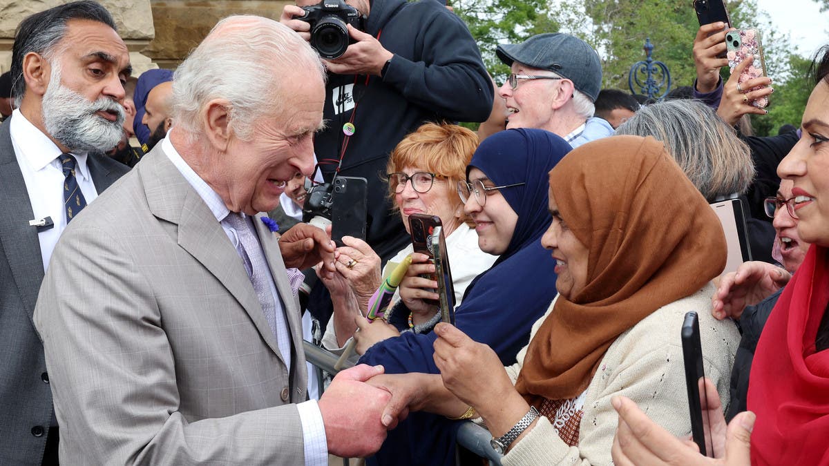 %d8%a7%d9%84%d9%85%d9%84%d9%83 %d8%aa%d8%b4%d8%a7%d8%b1%d9%84%d8%b2 %d8%a3%d9%86%d8%a7 %d9%81%d9%8a %d8%a7%d9%84%d8%ac%d8%a7%d9%86%d8%a8 %d8%a7%d9%84%d8%a3%d9%81%d8%b6%d9%84 %d9%85%d9%86 %d8%b1%d8%ad