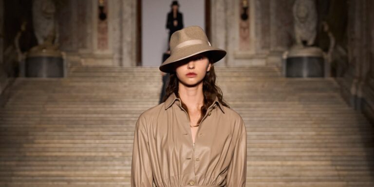 Max mara %d8%a7%d9%84%d8%a5%d9%8a%d8%b7%d8%a7%d9%84%d9%8a%d8%a9 %d8%aa%d8%b7%d9%84%d9%82 %d8%aa%d8%b4%d9%83%d9%8a%d9%84%d8%aa%d9%87%d8%a7 %d8%a7%d9%84%d8%ac%d8%af%d9%8a%d8%af%d8%a9 %d9%84%d8%a3%d8%b2
