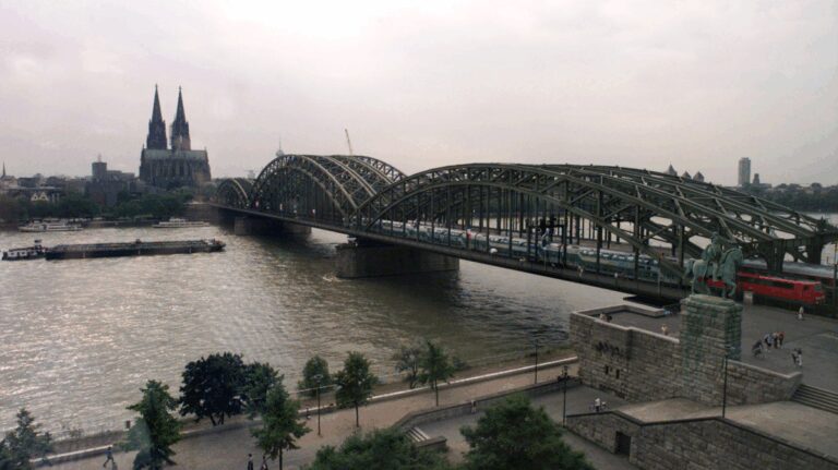 %d9%83%d9%88%d9%84%d9%88%d9%86%d9%8a%d8%a7 %d8%aa%d8%a8%d8%af%d8%a3 %d8%a3%d9%83%d8%a8%d8%b1 %d8%b9%d9%85%d9%84%d9%8a%d8%a9 %d8%a5%d8%ae%d9%84%d8%a7%d8%a1 %d9%85%d9%86%d8%b0 %d8%b9%d8%a7%d9%85 1945