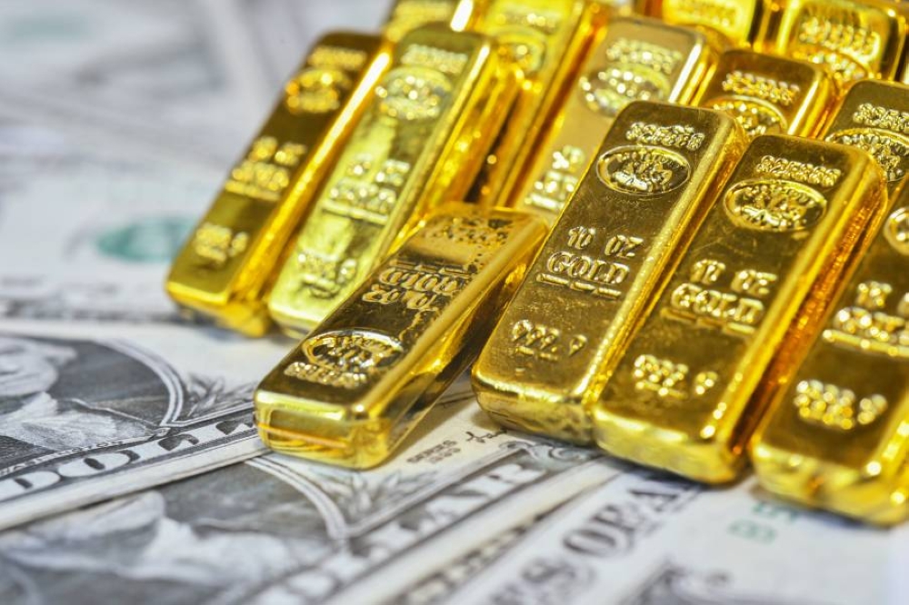 الذهب يرتفع والدولار يتراجع وسط ترقب حذر لمحادثات التجارة الكبرى