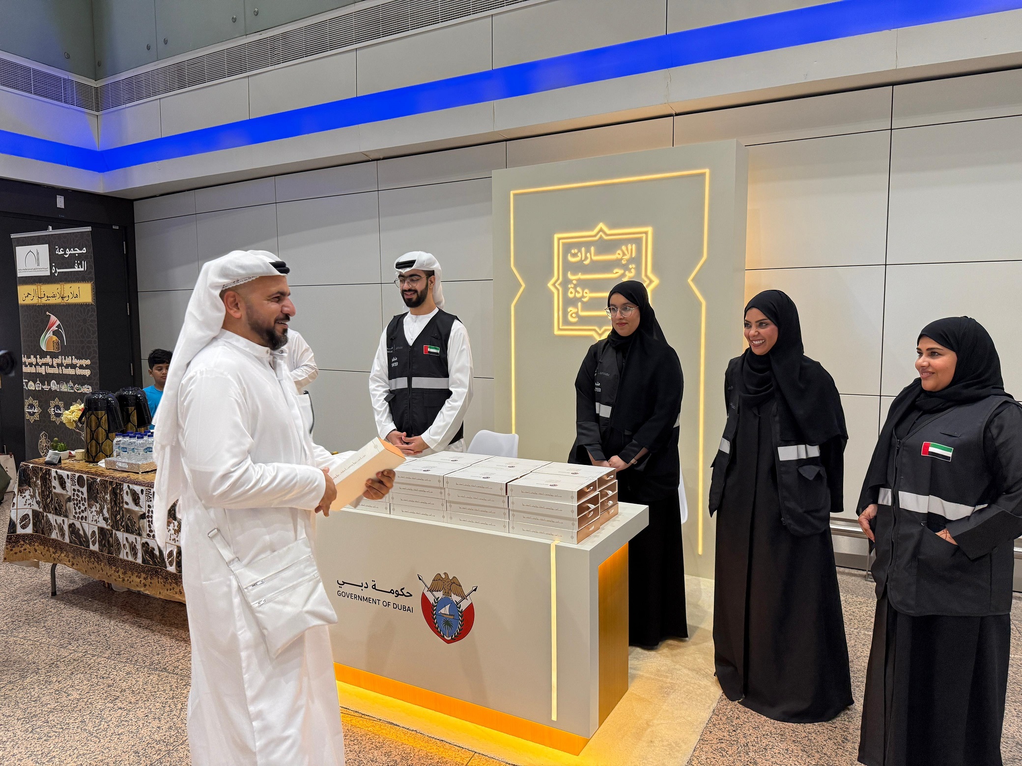 حجاج دولة الإمارات يُنهون مناسك الحج ويبدؤون الوصول إلى أرض الدولة