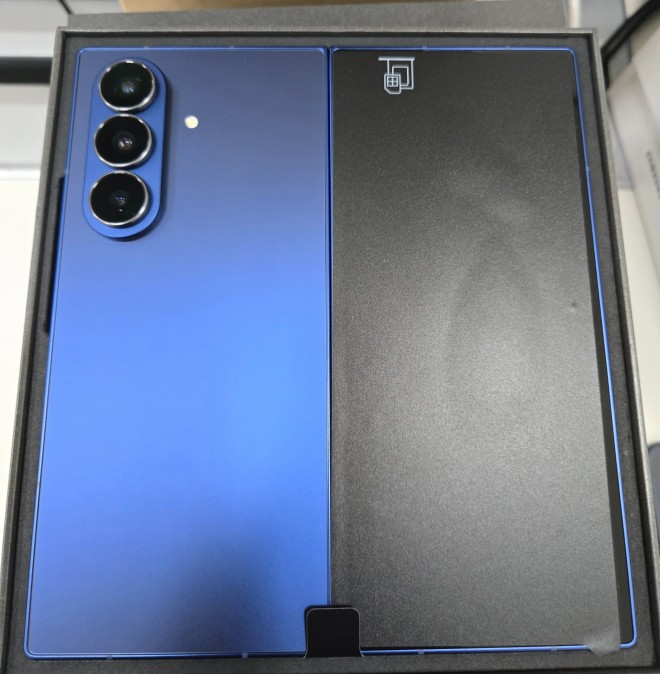 %d8%b8%d9%87%d9%88%d8%b1 %d9%87%d8%a7%d8%aa%d9%81 galaxy z fold7 %d9%81%d9%8a %d8%b5%d9%88%d8%b1 %d9%88%d8%a7%d9%82%d8%b9%d9%8a%d8%a9 %d9%85%d8%b3%d8%b1%d9%91%d8%a8%d8%a9 %d9%84%d8%a3%d9%88%d9%84