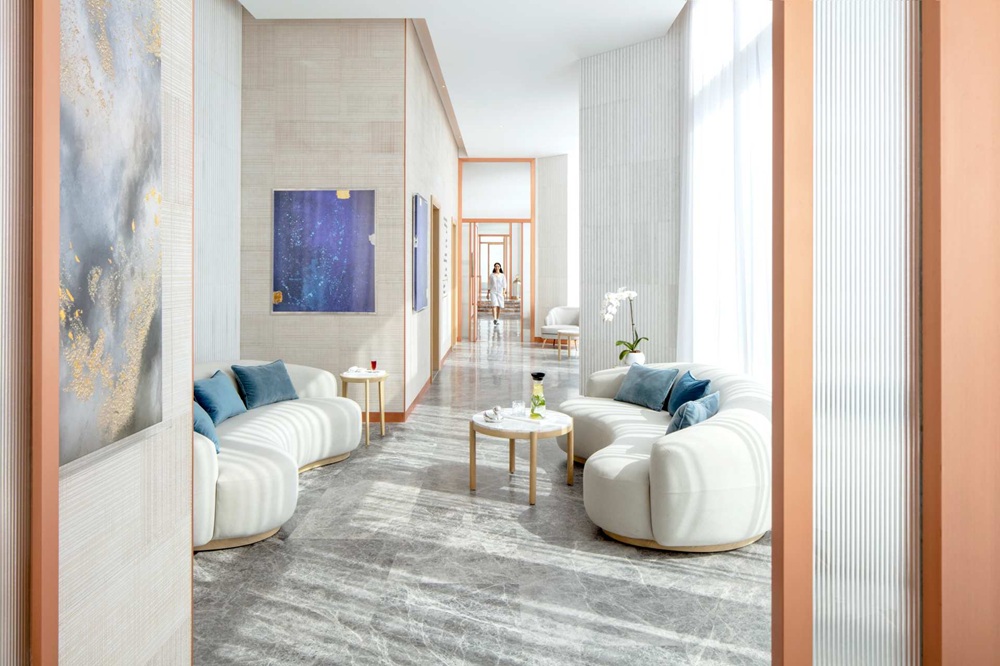 %d8%a7%d9%84%d8%b5%d9%8a%d9%81 %d9%8a%d8%aa%d8%ad%d9%88%d9%91%d9%84 %d8%a5%d9%84%d9%89 %d8%b7%d9%82%d8%b3 %d9%84%d9%84%d8%b9%d9%86%d8%a7%d9%8a%d8%a9 %d8%b9%d8%b1%d9%88%d8%b6 %d9%85%d9%85%d9%8a%d8%b2