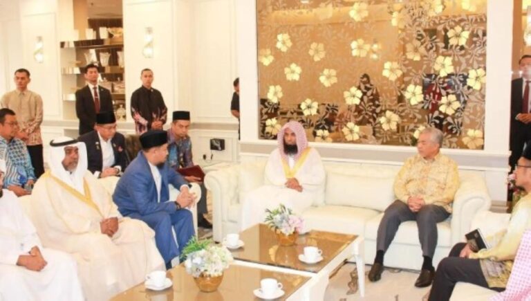 E229ffe0 9937 42d1 b474 1062e4b825fe file.jpg