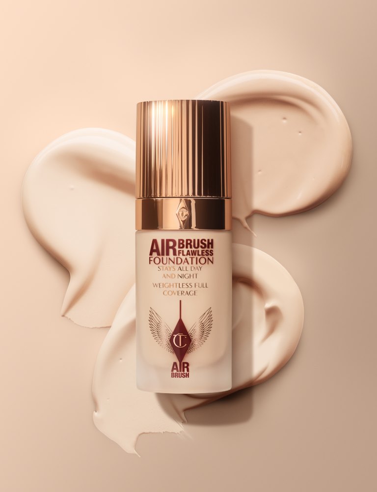 شارلوت تلبوري تكشف عن ابتكارين اثنين مميّزين من airbrush complexion