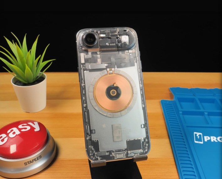 تصميم شفاف مذهل لهاتف iPhone Air يشعل مواقع التواصل