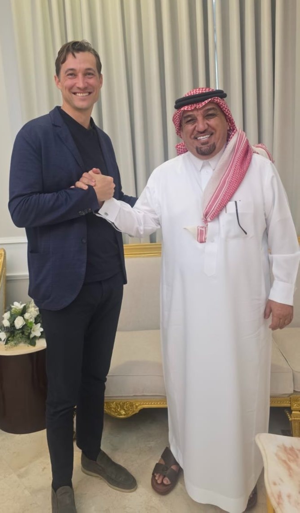 بن هاربورغ يكشف تفاصيل اجتماعه مع محمد الخليفة رئيس الخلود السابق