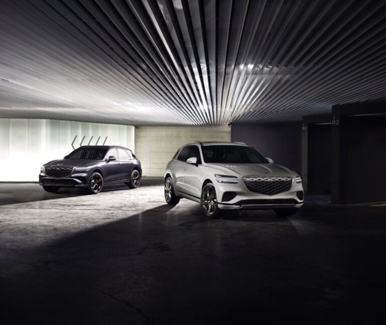 جينيسيس تحتفل بروح الأناقة في أسبوع الأزياء في الرياض.. تجربة تجمع بين الموضة والفن والتنقّل الراقي