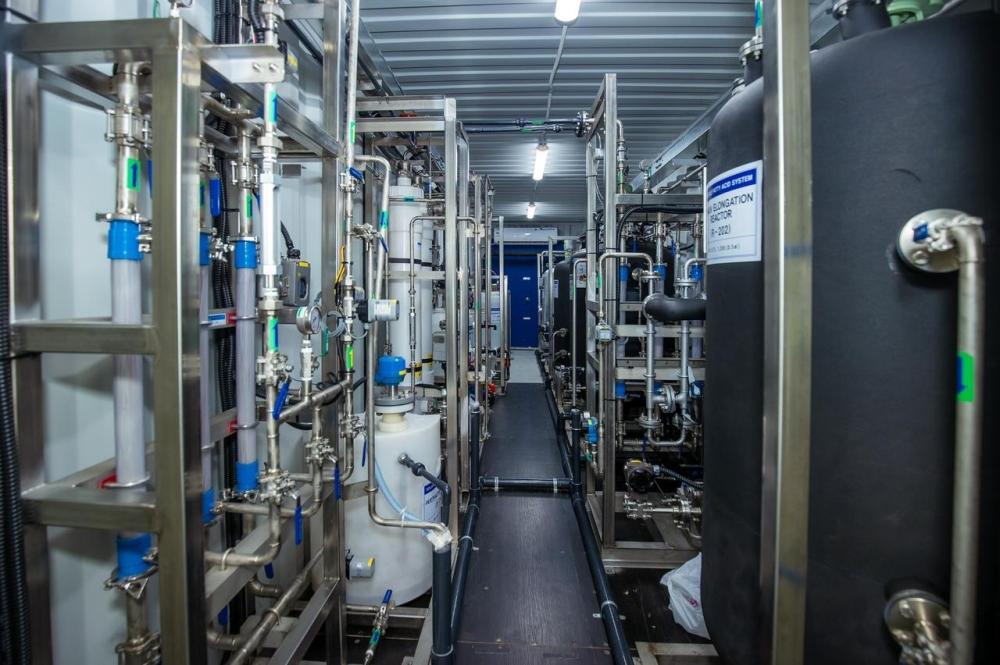 “كاوست” تبتكر تقنية لتحويل نفايات الألبان والعصائر إلى وقود وأعلاف