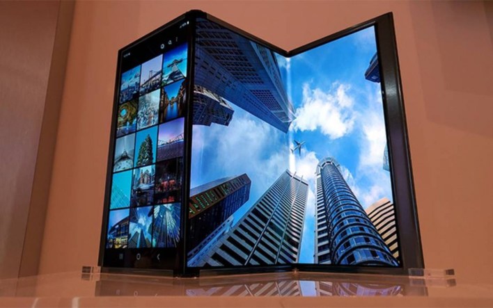 تقرير: سامسونج تستعد لإطلاق هاتف Galaxy ثلاثي الطي هذا الأسبوع