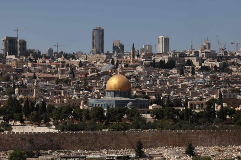 7594672a a453 424c 89d0 5972f5bf4cb0 file.jpg