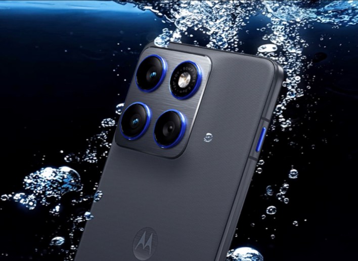 موتورولا تكشف تفاصيل جديدة عن Edge 70 فائق النحافة مع مكافآت إطلاق تتجاوز 650 دولارًا ونتائج الأداء المبكرة