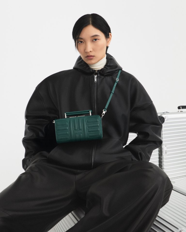 Rimowa تُعيد ابتكار تصميم أسطوري في مجموعة groove من الحقائب الجلدية الفاخرة