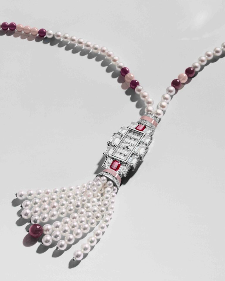 ڤاشرون كونستنتان تعلن عن تحولات آسرة لتصميم غراند لايدي كالّا لتتلاءم مع كل إطلالة