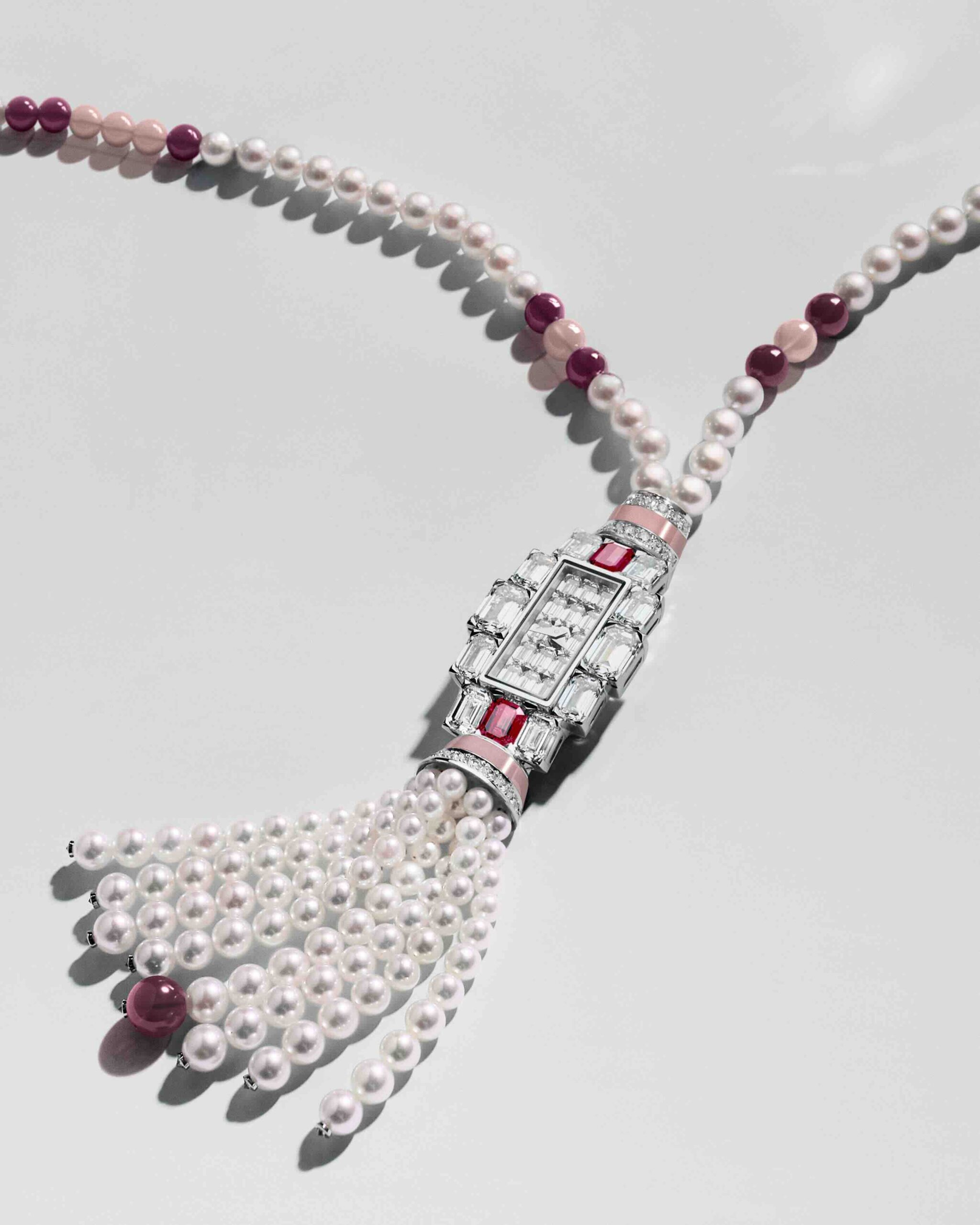 ڤاشرون كونستنتان تعلن عن تحولات آسرة لتصميم غراند لايدي كالّا لتتلاءم مع كل إطلالة