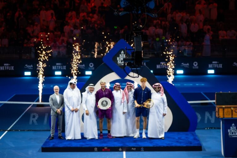 بحضور تركي آل الشيخ... سينر يحافظ على لقبه ويتوَّج بطلاً لبطولة "2025 six kings slam" في موسم الرياض