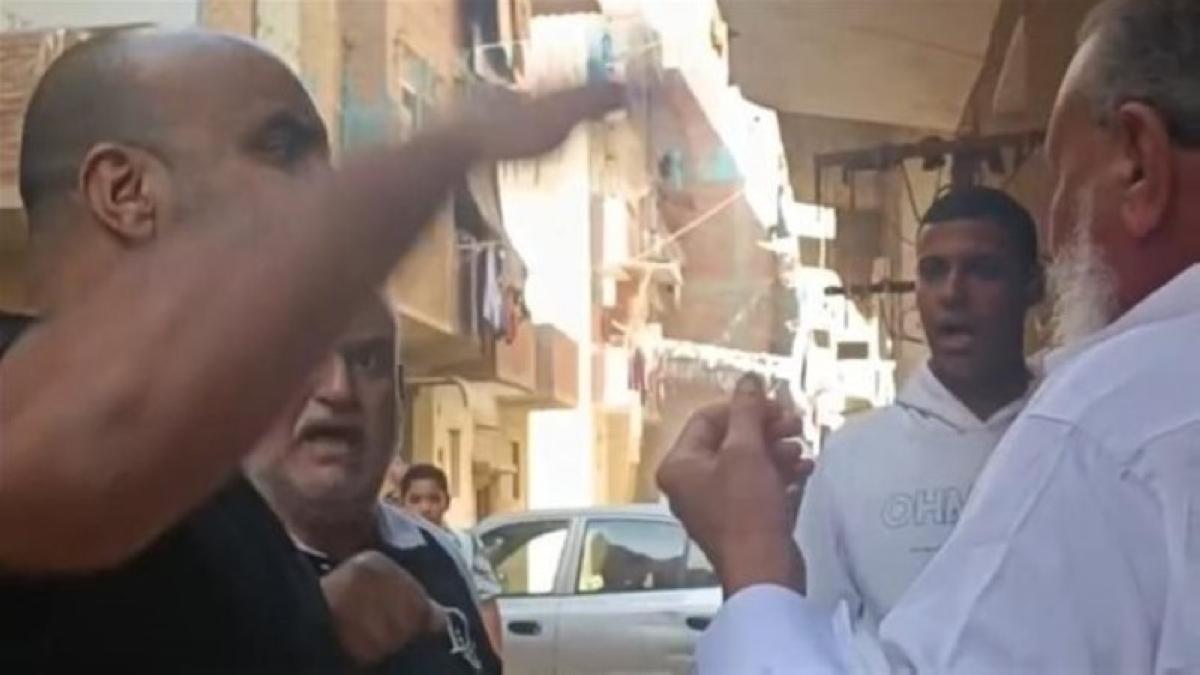 اعتداء على «مُسن» بالسويس يهز مصر.. وضبط الجناة فوراً