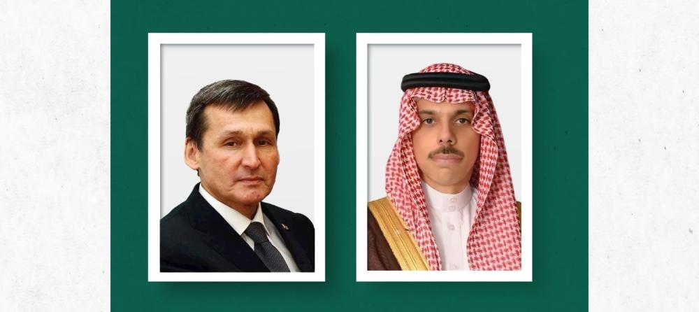 وزير الخارجية يبحث تعزيز العلاقات مع نظيره التركمانستاني