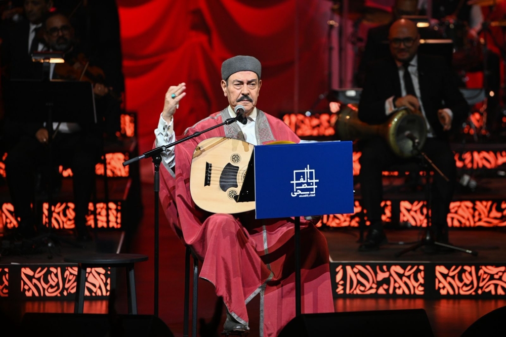 لطفي بوشناق: الفن الصادق يصل إلى القلب.. وعلى الشباب تعلم النغم العربي الأصيل