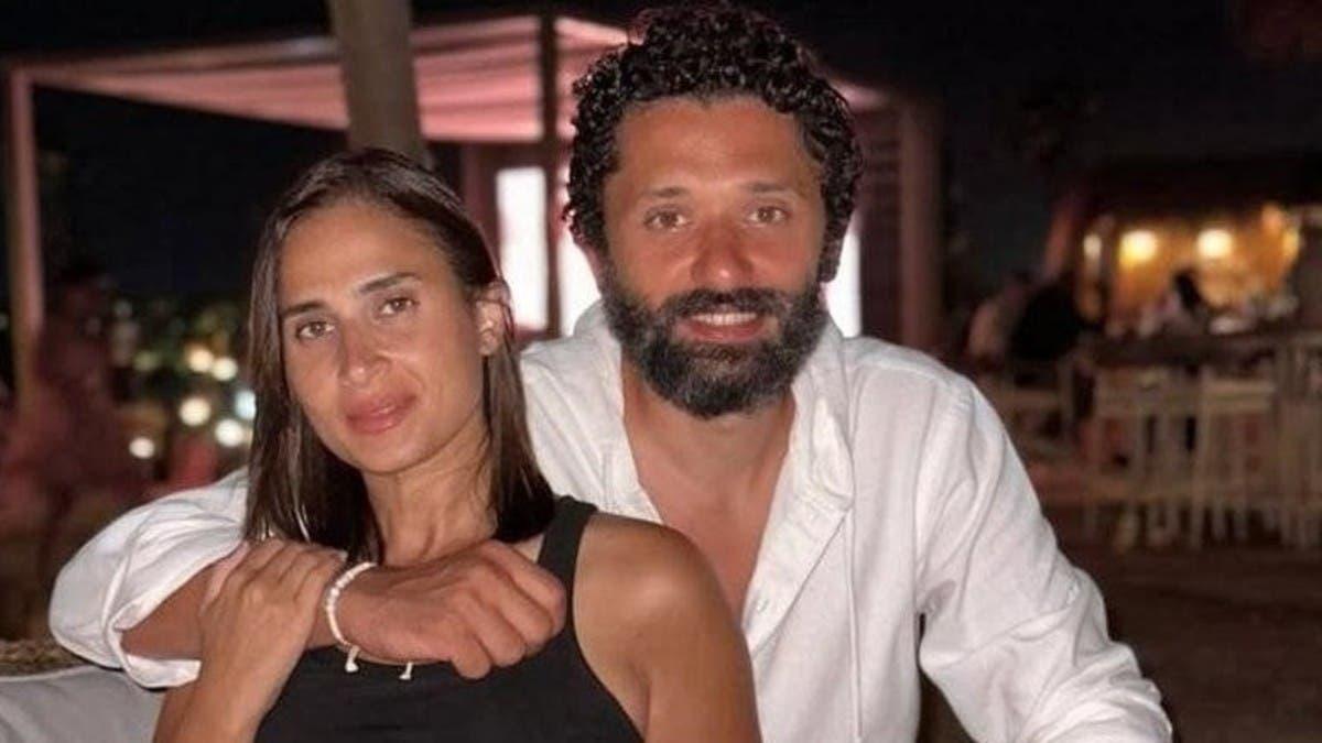 طليقة كريم محمود عبد العزيز: “علمت بطلاقي على إنستغرام”