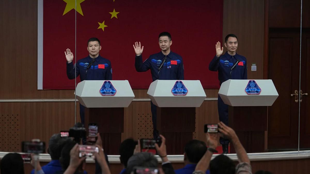 ضرر خلط أوراقها.. الصين تسرع إطلاق مهمة شنتشو الفضائية