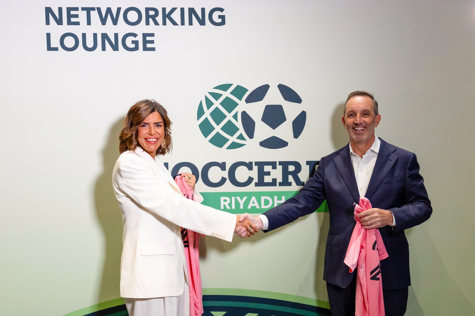 في سعيها نحو العالمية.. جي إكسبو توقّع اتفاقية في ميامي لاستضافة الرياض الحدث الرياضي العالمي "سوكر إكس" العام القادم