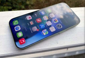 آيفون 17 يكتسح باختبارات الشبكة بفضل شريحة أبل N1