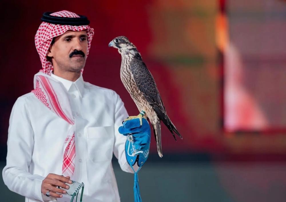 أكثر من 5 ملايين ريال.. مبيعات مزاد نادي الصقور السعودي 2025 في الليلة 20