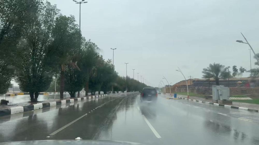 عاجل | الأماكن والمواعيد.. أمطار على أجزاء من 3 مناطق