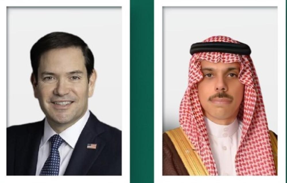 وزير الخارجية ونظيره الأمريكي يستعرضان العلاقات ويبحثان المستجدات