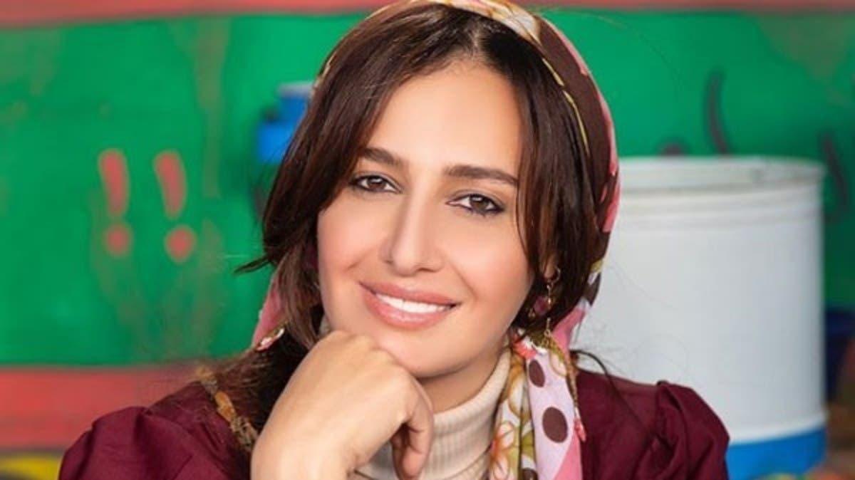 حلا شيحة تدافع عن صديقتها دينا الشربيني : “اتقوا الله”