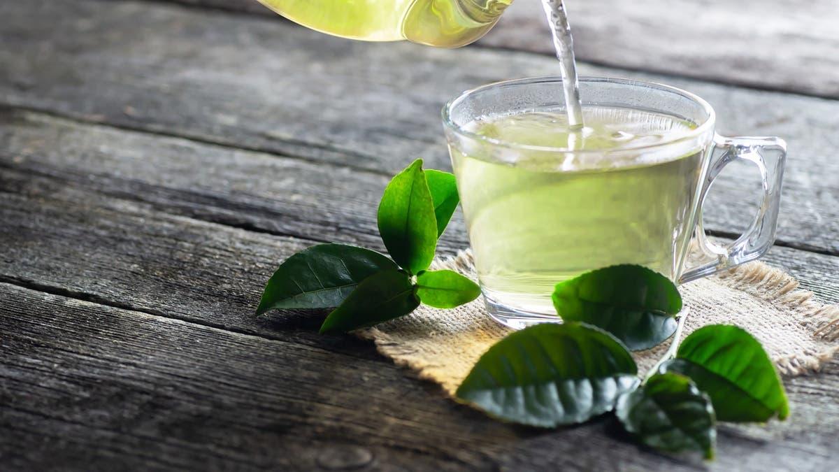 لعشاق الشاي الأخضر.. أعراض تستوجب الحذر عند تناوله