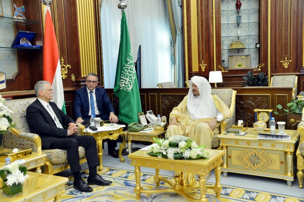 698e26df 6e85 4d0f 8756 4ca43eb18772 file.jpg