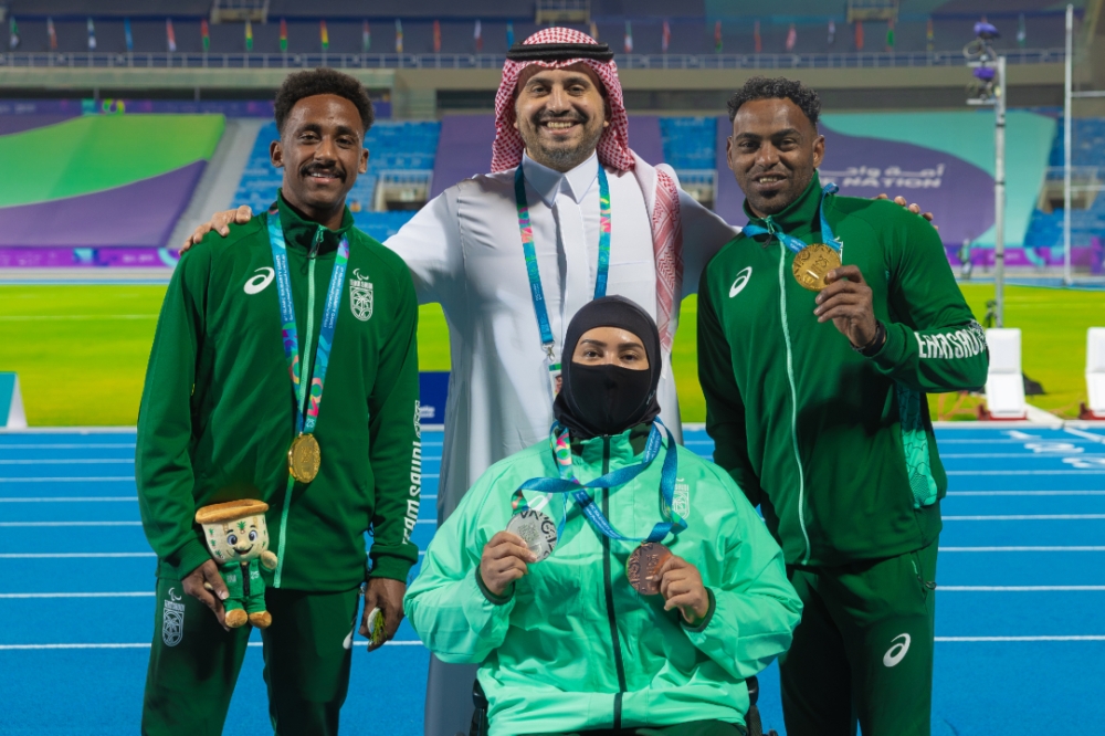 النخلي يطير بذهب سباق 100م البارالمبي.. وفضيتان في أم الألعاب