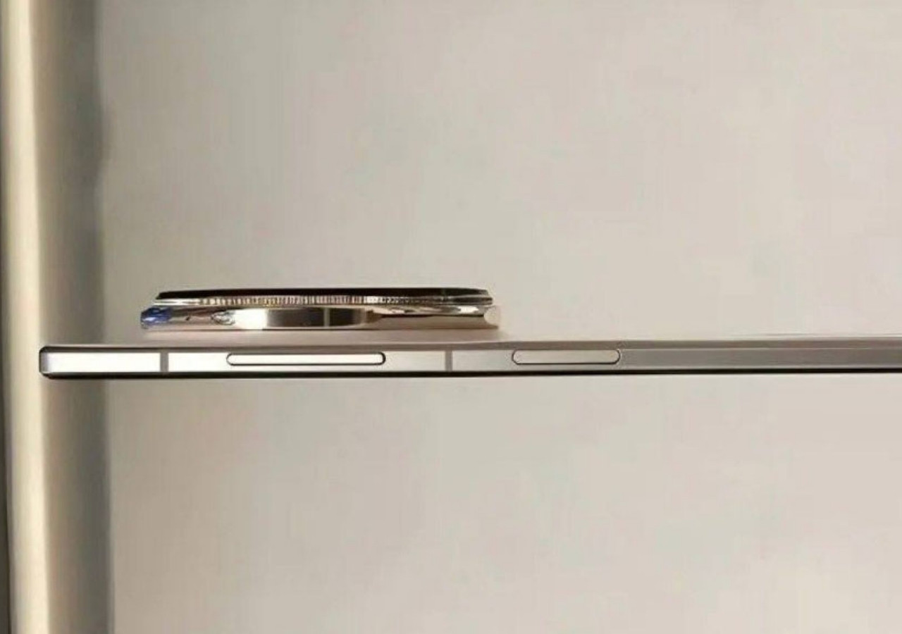 هواوي تطرح هاتف Mate 70 Air بشاشة 7 بوصات وبطارية 6500 مللي أمبير