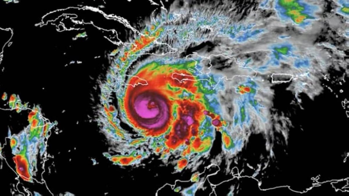 «ميليسا» يخلف دماراً هائلاً في الكاريبي.. ويضرب 5 دول