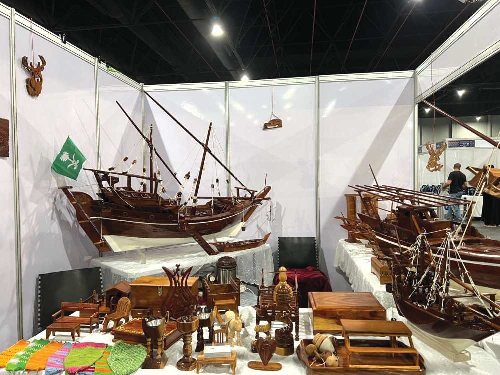 11 حرفة تقليدية في البرامج الدراسية: تجربة جديدة لإحياء التراث الوطني