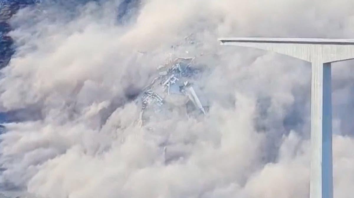 كارثة هندسية.. انهيار جزئي في أعلى جسر بالعالم بعد افتتاحه بفترة وجيزة