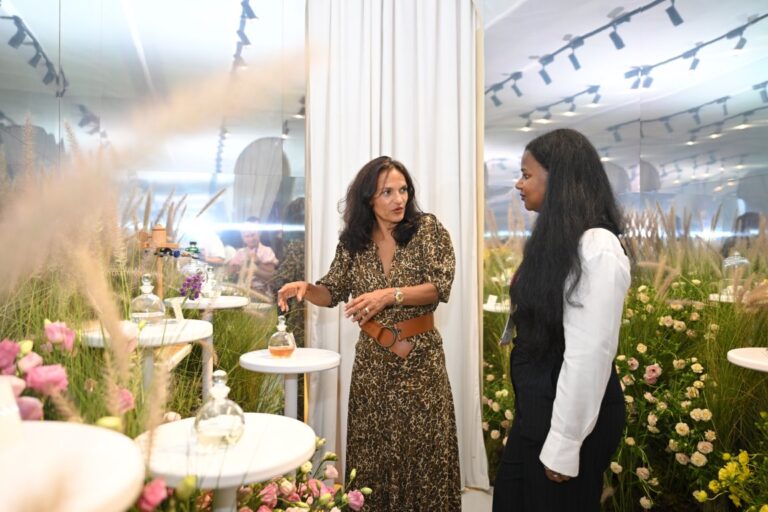 روائح الشركة العالمية للنكهات والعطور iff  تأسر ضيوف معرض بيوتي وورلد الشرق الأوسط 2025