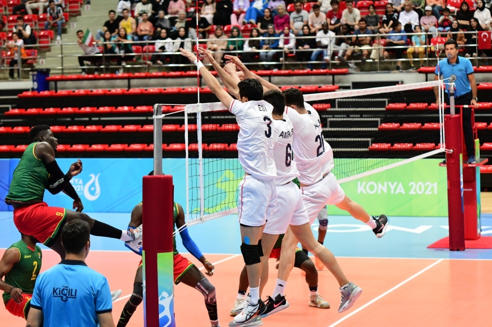 سيدات تركيا في مهمة المحافظة على لقب الطائرة في الرياض 2025