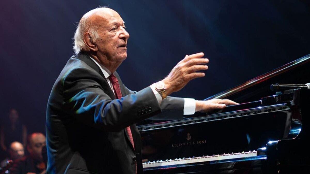 بعد نقله للعناية المركزة.. السيسي يوجه بمتابعة حالة عمر خيرت