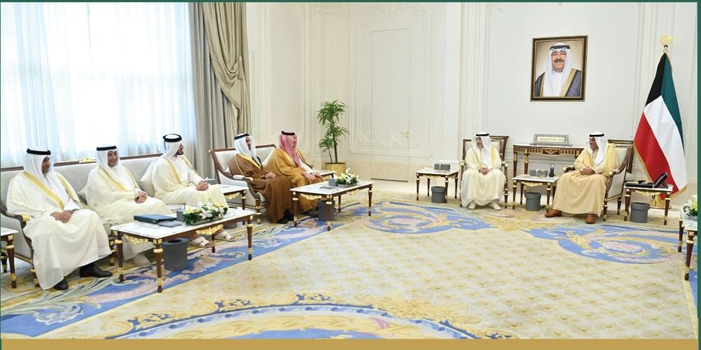 ولي عهد الكويت يستقبل وزير الداخلية ونظرائه بمجلس التعاون