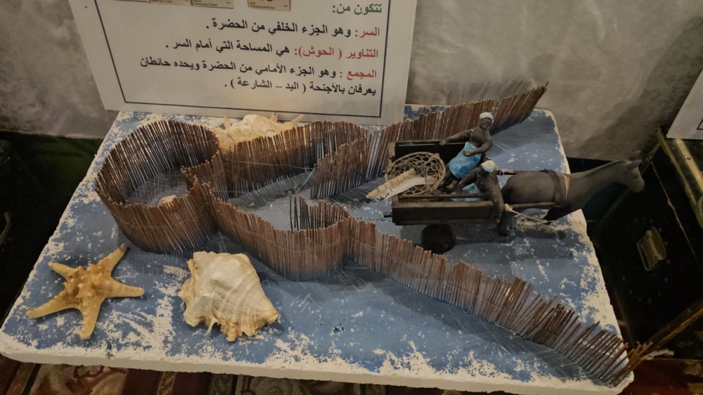 مواطن يوثق تاريخ الخليج البحري بـ 10 آلاف قطعة أثرية جمعها في 40 عاماً